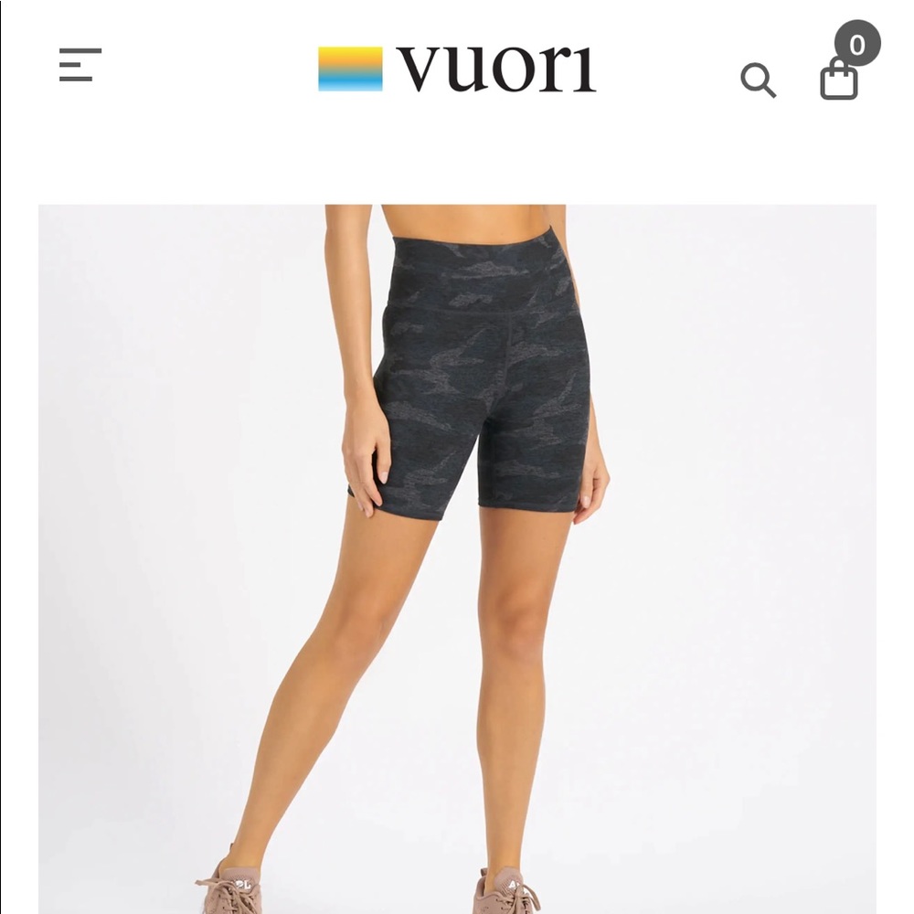 Vuori Clean Elevation Shorty Black Camo